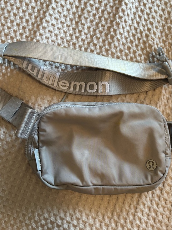 lululemon athletica Handbags - lululemon athletica  Everywhere Belt Bag 1L Downtown Grey Crossbody Belt Bag